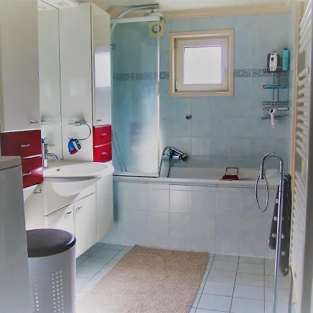 Full Privacy Holidayhouse + Lovely Garden. Holiday home